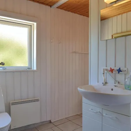 Three-bedroom Holiday In Hébergement de vacances *